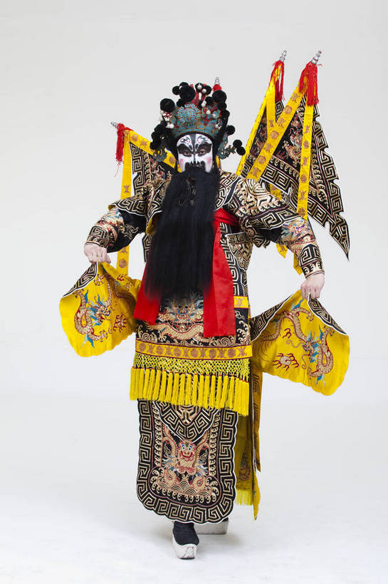 中年人,一个人,演员,竖图,彩色,白色背景,正面,化妆,北京,中国,亚洲,仅一个人,表演,艺术,造型,鲜艳,头饰,图片,注视,文化,脸谱,观察,看,站着,表情,竖,姿势,摄影,服饰,观看,动作,察看,关注,中国文化,戏剧,民族服饰,演出服,京剧,东亚,戏曲,国粹,男人,中国人,全身,影棚拍摄,化装,张飞,中国戏曲,传统文化,舞台妆,角色,花脸,净,bj174