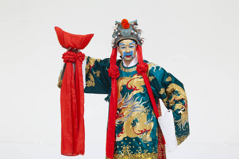 中年人,一个人,演员,横图,彩色,白色背景,正面,化妆,北京,中国,亚洲,仅一个人,表演,艺术,造型,鲜艳,头饰,图片,注视,文化,脸谱,观察,看,站着,表情,姿势,摄影,服饰,观看,动作,察看,关注,中国文化,戏剧,民族服饰,演出服,京剧,东亚,戏曲,国粹,武财神,男人,中国人,半身,影棚拍摄,化装,中国戏曲,传统文化,舞台妆,角色,老生,须生,正生,bj174