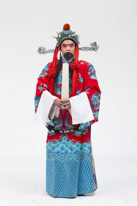 中年人,一个人,演员,竖图,彩色,白色背景,正面,化妆,北京,中国,亚洲,仅一个人,表演,艺术,造型,鲜艳,头饰,图片,注视,文化,脸谱,观察,看,站着,表情,竖,姿势,摄影,服饰,观看,动作,察看,关注,中国文化,戏剧,民族服饰,演出服,京剧,东亚,戏曲,国粹,文财神,武财神,男人,中国人,全身,影棚拍摄,化装,中国戏曲,传统文化,舞台妆,角色,老生,须生,正生,bj174