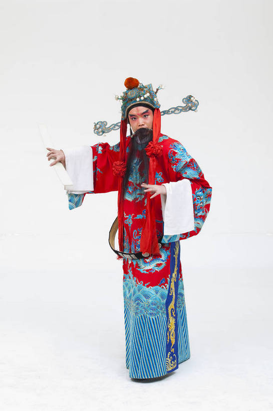 中年人,一个人,演员,竖图,彩色,白色背景,正面,化妆,北京,中国,亚洲,仅一个人,表演,艺术,造型,鲜艳,头饰,图片,注视,文化,脸谱,观察,看,站着,表情,竖,姿势,摄影,服饰,观看,动作,察看,关注,中国文化,戏剧,民族服饰,演出服,京剧,东亚,戏曲,国粹,文财神,武财神,男人,中国人,全身,影棚拍摄,化装,中国戏曲,传统文化,舞台妆,角色,老生,须生,正生,bj174