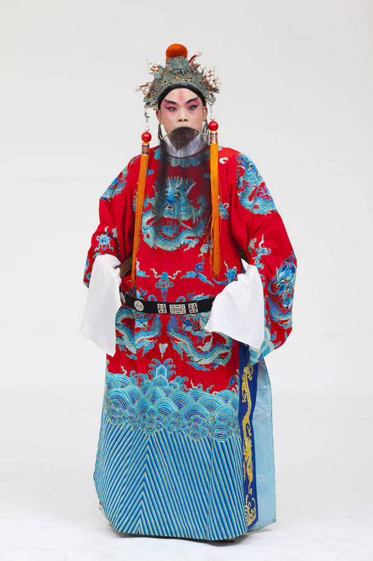 中年人,一个人,演员,竖图,彩色,白色背景,正面,化妆,北京,中国,亚洲,仅一个人,表演,艺术,造型,鲜艳,头饰,图片,注视,文化,脸谱,观察,看,站着,表情,竖,姿势,摄影,服饰,观看,动作,察看,关注,中国文化,戏剧,民族服饰,演出服,京剧,东亚,戏曲,国粹,刘备,男人,中国人,全身,影棚拍摄,化装,中国戏曲,传统文化,舞台妆,角色,老生,须生,正生,bj174