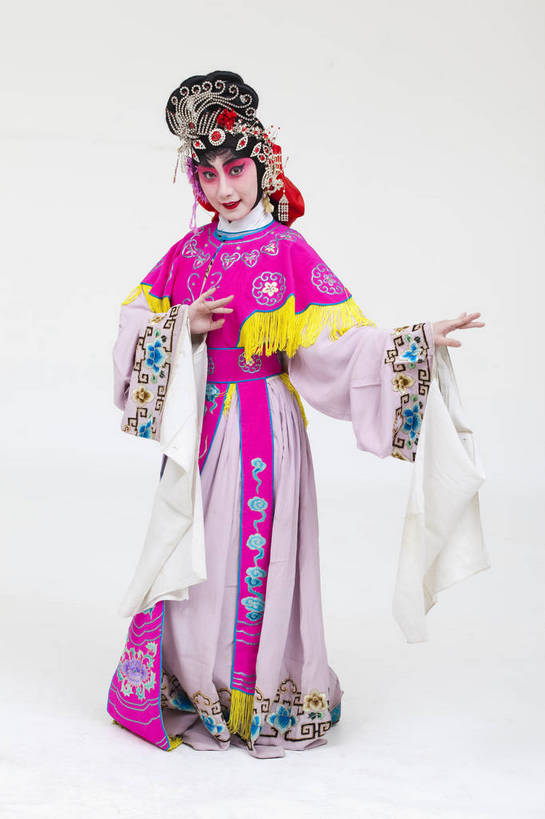 一个人,演员,竖图,彩色,白色背景,正面,化妆,北京,中国,亚洲,仅一个人,表演,艺术,造型,鲜艳,头饰,图片,注视,文化,脸谱,观察,看,站着,表情,竖,姿势,摄影,服饰,观看,动作,察看,关注,中国文化,戏剧,民族服饰,演出服,京剧,东亚,国粹,花旦,女人,中国人,年轻人,全身,影棚拍摄,化装,中国戏曲,传统文化,舞台妆,bj174