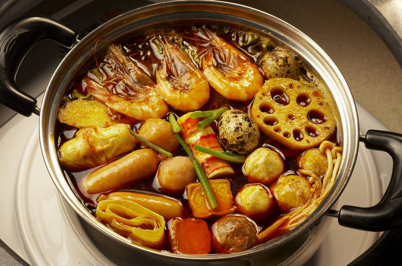 无人,横图,室内,特写,蔬菜,静物,汤,虾,香肠,美味,食品,辣,丸子,营养,火锅,美食,饮食,餐饮,食物,藕片,铁架,摄影,影棚,铁锅,摄影棚,川菜,影棚拍摄,拍摄,开胃,bj174