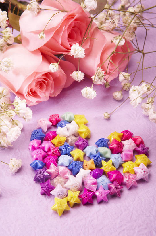 无人,竖图,特写,爱情,纯洁,水,植物,玫瑰,静物,情人节,湿,节日,芳香,香气,液体,水滴,浪漫,花,花瓣,花朵,花卉,开花,红色,自然,露珠,温馨,喜庆,香味,摄影,影棚,气味,假期,简单,象征,物体,摄影棚,关心,精美,暖色调,甜蜜,影棚拍摄,拍摄,bj174