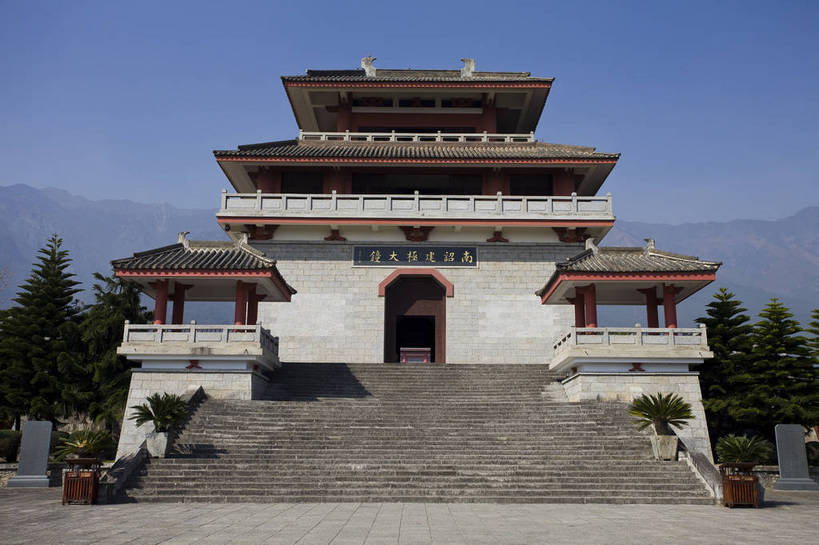 无人,寺庙,横图,彩色,室外,白天,旅游,度假,名胜古迹,标志建筑,城市,地标,建筑,大理,中国,亚洲,遗迹,民俗,图片,楼,建筑群,古典,古迹,历史,文物,娱乐,建设,古建筑,云南,古代,地标建筑,享受,休闲,旅游胜地,放松,摄影,宗教,祠堂,城楼,都市风光,文明,中国文化,古文明,东亚,云南省,中华人民共和国,西南地区,崇圣寺,崇圣寺三塔,滇,大理州,大理白族自治州,古远,旅行,传统文化,大理崇圣寺,大理三塔,三塔,云南崇圣寺三塔,bj174