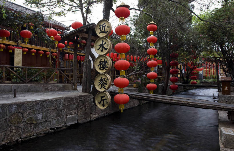 无人,横图,彩色,室外,白天,旅游,度假,美景,名胜古迹,标志建筑,城市,道路,地标,建筑,街道,路,公路,丽江,中国,遗迹,民俗,图片,景观,建筑群,交通,古典,古迹,历史,文物,娱乐,建设,古建筑,云南,民居,古镇,古代,地标建筑,享受,休闲,旅游胜地,景色,放松,摄影,都市风光,文明,中国文化,古文明,古远,河,马路,旅行,旧居,传统文化,bj174