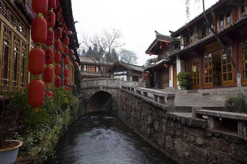 无人,横图,彩色,室外,白天,旅游,度假,美景,名胜古迹,标志建筑,城市,道路,地标,建筑,街道,路,公路,丽江,中国,遗迹,民俗,图片,景观,建筑群,交通,古典,古迹,历史,文物,娱乐,建设,古建筑,云南,民居,古镇,古代,地标建筑,享受,休闲,旅游胜地,景色,放松,摄影,都市风光,文明,中国文化,古文明,古远,河,马路,旅行,旧居,传统文化,bj174