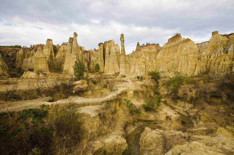 无人,横图,彩色,室外,白天,旅游,度假,荒凉,名胜古迹,标志建筑,地标,建筑,中国,遗迹,图片,景观,古迹,文物,娱乐,建设,古建筑,云南,特色,享受,休闲,旅游胜地,放松,摄影,地理,文明,贫瘠,中国文化,自然风光,耸立,古文明,地貌,土林,荒地,荒芜,岩石,旅行,传统文化,bj174