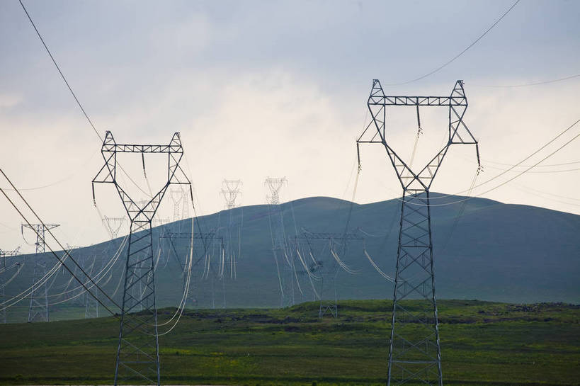 无人,横图,彩色,室外,白天,草地,草原,田园,中国,亚洲,电力,钢材,电缆,电线,图片,支架,电塔,白云,天空,自然,蒙,摄影,能源,风光,支撑,资源,原野,供电设备,高压线,东亚,高压电塔,内蒙古,高压输电线,中华人民共和国,华北地区,高压电线塔,高压塔,内蒙古自治区,锡林浩特,bj174