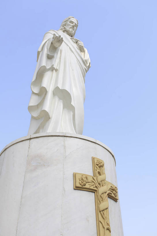 无人,竖图,彩色,室外,特写,白天,旅游,度假,名胜古迹,标志建筑,城市,地标,建筑,雕塑,中国,亚洲,遗迹,雕像,十字架,图片,建筑群,古典,古迹,文物,娱乐,建设,古建筑,享受,休闲,旅游胜地,放松,摄影,宗教,古文明,东亚,教父,辽宁,辽宁省,沈阳,中华人民共和国,省会,沈阳市,辽,东北地区,沈河区,东北,中国东北地区,东北三省,东三省,沈阳南关教堂,沈阳天主教堂,南关天主教堂,沈阳小南天主教堂,bj174