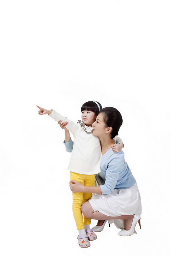 东方人,婴儿,儿童,两个人,家庭,母亲,女儿,站,微笑,竖图,彩色,室内,白天,正面,时尚,满意,自由,幸福,纯洁,分享,北京,中国,人物,图片,浪漫,指点,休闲装,小孩,小女孩,享受,休闲,母女,活力,可爱,竖,童趣,摄影,活泼,生活方式,青春,优雅,亲情,宝宝,纯真,烂漫,无邪,乐观,伶俐,天真,年轻女性,女人,女性,亚洲人,中国人,孩子,年轻人,全身,影棚拍摄,愉快,bj174