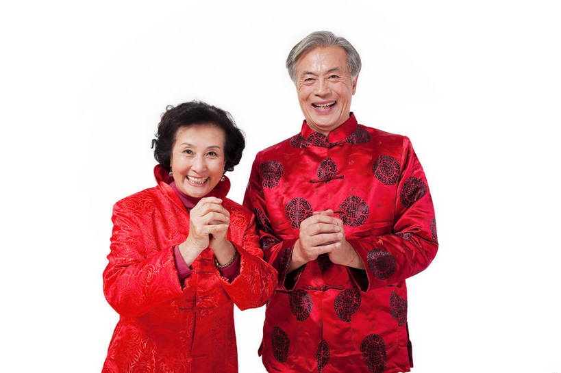 东方人,老年人,两个人,夫妻,站,微笑,横图,彩色,室内,白天,正面,爱情,时尚,满意,自由,分享,北京,中国,春节,新年,节日,人物,图片,浪漫,休闲装,老人,享受,休闲,健康,温馨,喜庆,恩爱,活力,可爱,抱拳,恋人,摄影,生活方式,优雅,乐观,老年男性,老年女性,男人,男性,女人,女性,亚洲人,中国人,夫妇,情侣,半身,影棚拍摄,愉快,拜年,伴侣,bj174