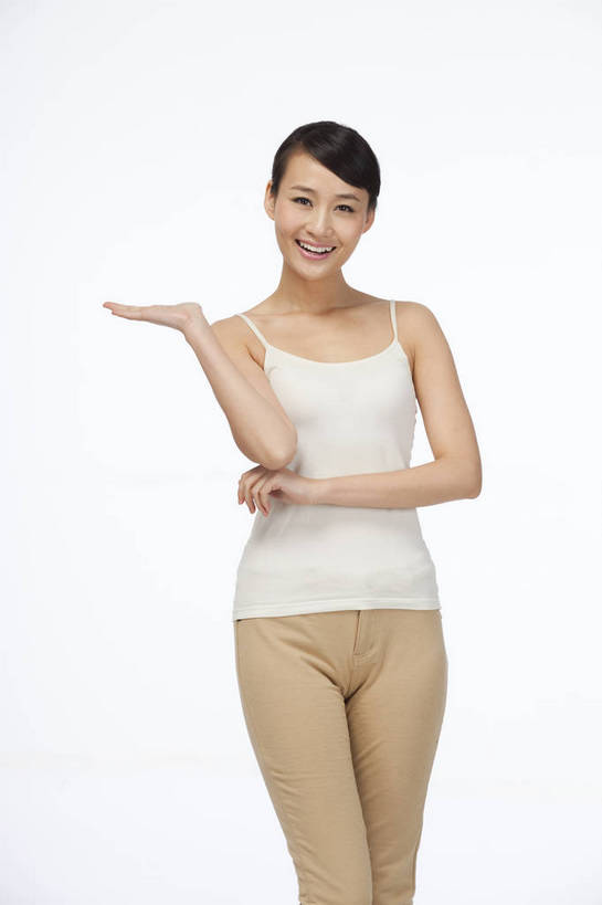 东方人,头发,一个人,竖图,彩色,室内,白天,白色背景,正面,时尚,性感,运动,北京,中国,造型,图片,美丽,年轻,漂亮,现代,黑色,保养,享受,休闲,健康,活力,可爱,美女,美体,摄影,生活方式,青春,形体,毛发,健美,塑身,年轻女性,女人,女性,亚洲人,中国人,年轻人,半身,影棚拍摄,愉快,肢体,bj174