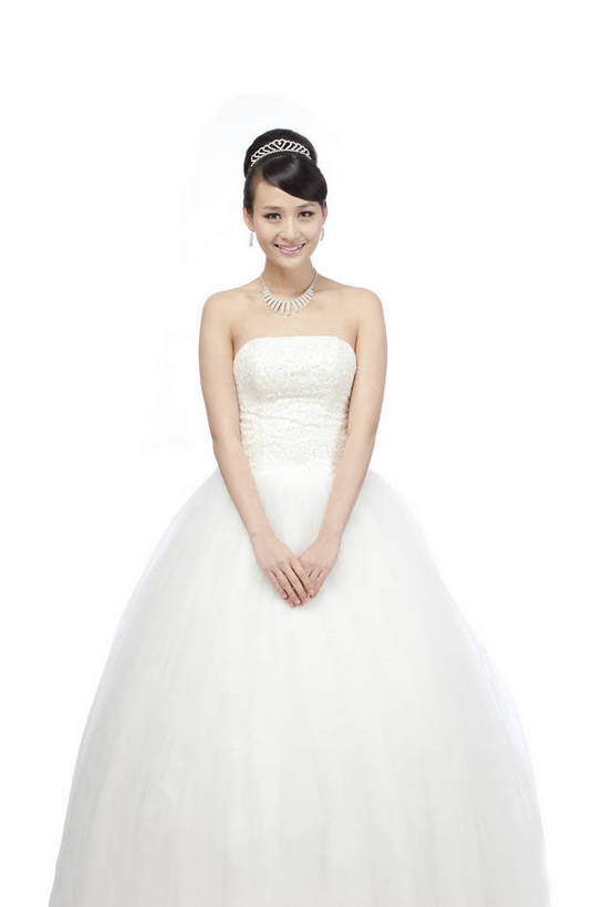 东方人,一个人,新娘,站,笑,竖图,彩色,室内,白天,白色背景,正面,婚纱,裙子,时尚,性感,纯洁,沙发,北京,中国,造型,头饰,图片,结婚,美丽,年轻,生活,漂亮,白色,享受,休闲,成熟,活力,可爱,美女,自信,摄影,生活方式,青春,优雅,华丽,高贵,洁白,纱裙,抹胸裙,年轻女性,女人,女性,亚洲人,中国人,年轻人,全身,影棚拍摄,礼服,愉快,商业,魅力,bj174