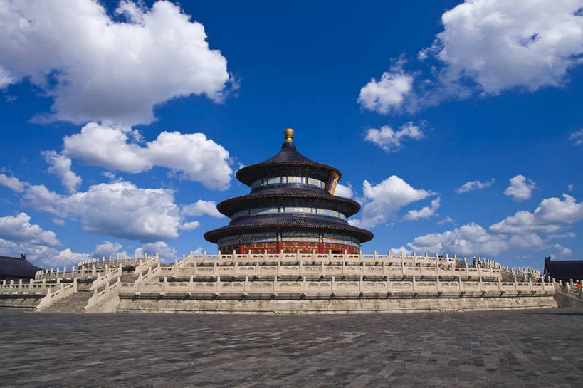 无人,天坛,宫殿,横图,彩色,室外,白天,旅游,度假,名胜古迹,标志建筑,地标,建筑,北京,中国,遗迹,图片,文化遗产,云,辉煌,古迹,历史,文物,娱乐,建设,古建筑,蓝天,阳光,享受,休闲,旅游胜地,放松,摄影,古代建筑,石栏,权威,高贵,文明,中国文化,古文明,权力,权势,民族建筑,祈年殿,古代文明,势力,旅行,传统文化,bj174