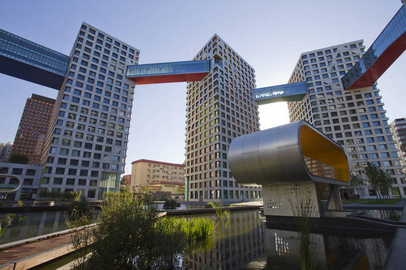 无人,横图,彩色,室外,白天,旅游,办公楼,城市风光,城市,建筑,写字楼,雕塑,北京,中国,亚洲,图片,建筑群,首都,辉煌,现代建筑,蓝天,阳光,人工湖,旅游胜地,摩天大厦,金融,摄影,经济,文明,中国文化,东亚,发展,中华人民共和国,东城区,北京市,京,北平,华北地区,朝阳区,繁荣,旅行,东直门,北京当代万国城,当代MOMA,万国城MOMA,bj174