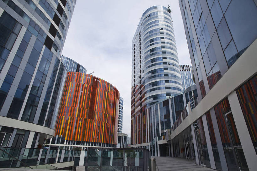 无人,横图,彩色,室外,白天,旅游,城市风光,步行街,城市,道路,建筑,商场,北京,中国,图片,辉煌,现代建筑,商业街,蓝天,阳光,旅游胜地,商务楼,金融,摄影,经济,文明,中国文化,发展,繁荣,旅行,购物中心,三里屯SOHO,bj174