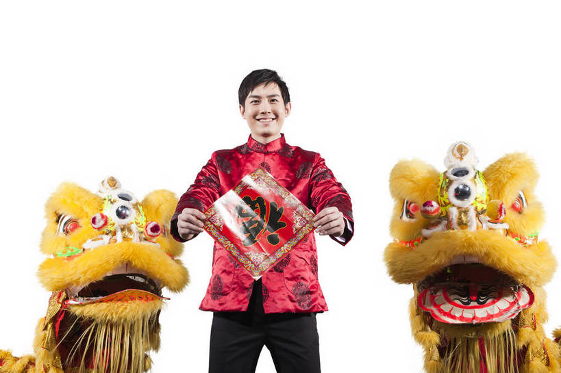 东方人,演员,笑,横图,彩色,室内,白天,抠图,白色背景,正面,满意,兴奋,狮子,北京,中国,春节,新年,亚洲,舞狮,表演,节日,艺术,造型,鲜艳,头饰,图片,许多人,文化,福字,站着,一群人,享受,喜庆,姿势,摄影,服饰,动作,中国文化,民族服饰,演出服,狮子头,东亚,男人,男性,年轻男性,亚洲人,中国人,年轻人,半身,影棚拍摄,唐装,传统文化,年画,bj174
