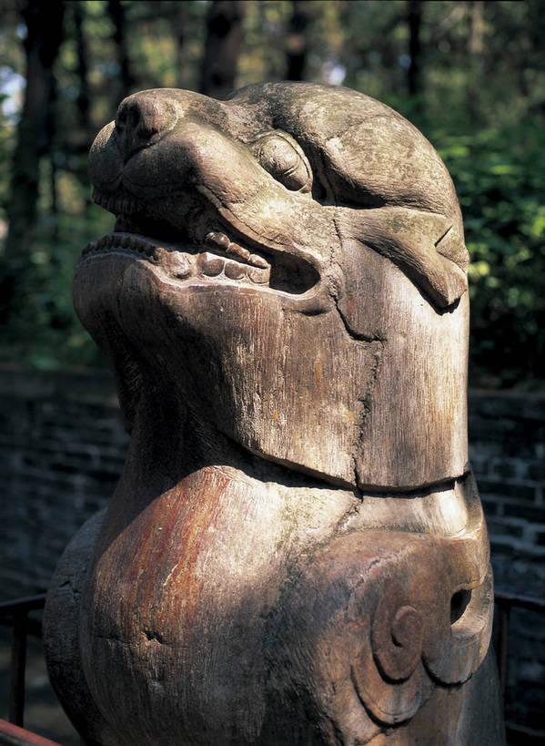 摄影师,竖图,彩色,照片,室外,白天,旅游,名胜古迹,植物,标志建筑,地标,建筑,雕塑,中国,局部,遗迹,艺术,装饰,光线,雕刻,雕像,建筑群,古典,古迹,历史,建设,古建筑,石雕,石刻,遗址,东方,树木,名胜,风景,阳光,工艺品,摄影,晴天,纪念,美术,近景,主题,陈列,摄像师,旧址,功能,美学,bj174