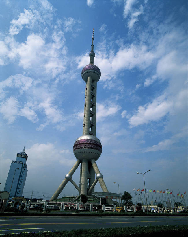 无人,摄影师,竖图,彩色,室外,旅游,城市,道路,建筑,上海,中国,繁华,壮观,景点,东方,现代化,白云,风景,蓝天,阳光,远景,经济,晴天,雄伟,摄像师,东方明珠电视塔,繁荣,商业,标志性建筑,bj174