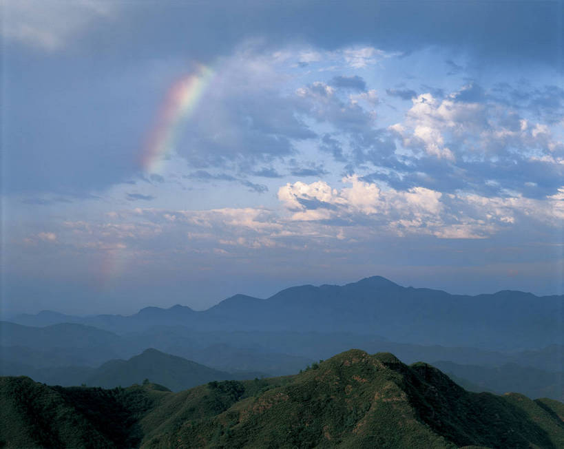 摄影师,横图,俯视,彩色,照片,室外,旅游,彩虹,山,标志建筑,地标,建筑,中国,遗迹,山川,云,云朵,建筑群,古典,云彩,建设,古建筑,遗址,东方,风景,自然,天,远景,摄影,大自然,自然风光,摄像师,旧址,金山岭长城,高角度拍摄,广角,bj174