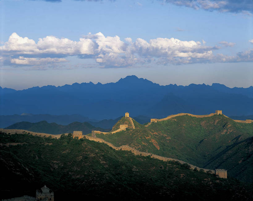 摄影师,横图,俯视,彩色,照片,室外,旅游,山,标志建筑,地标,建筑,中国,遗迹,山川,云,云朵,建筑群,古典,云彩,建设,古建筑,遗址,东方,风景,自然,天,远景,摄影,大自然,自然风光,摄像师,旧址,金山岭长城,高角度拍摄,广角,bj174
