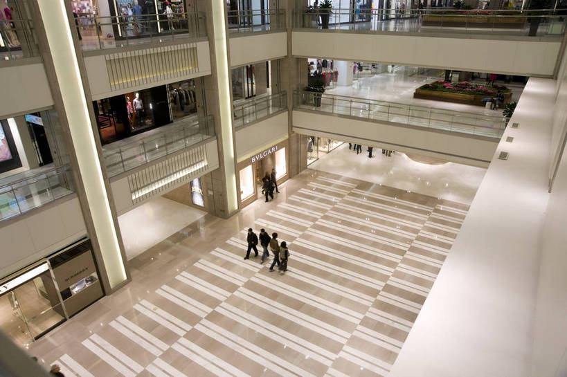 摄影师,横图,俯视,彩色,室内,购物,消费,城市,商场,北京,中国,亚洲,首都,豪华,楼房,顾客,东方,现代化,摄影,整洁,高档,东亚,摄像师,中华人民共和国,北京市,京,北平,华北地区,朝阳区,高角度拍摄,旅行,商业,购物中心,建国路,北京新光天地百货,新光天地,bj174