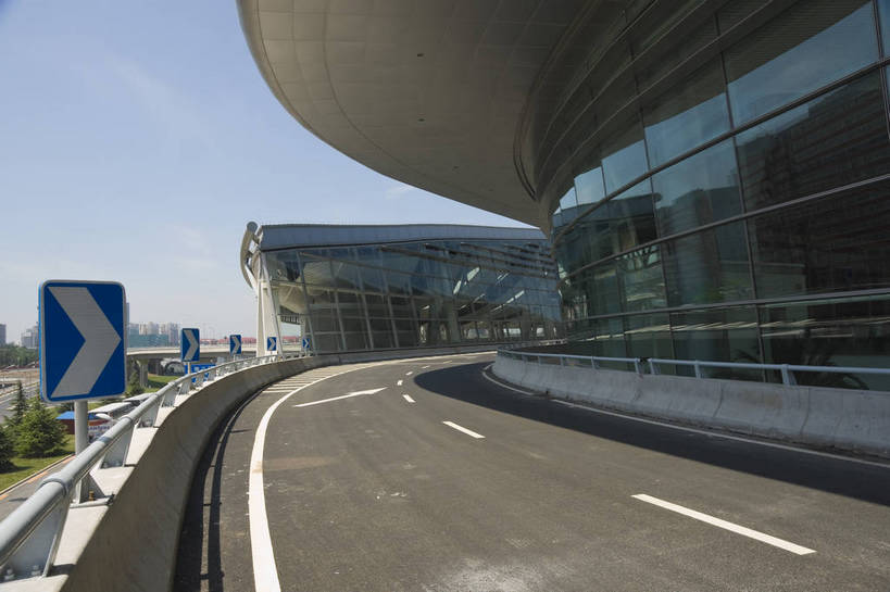 无人,摄影师,火车站,横图,彩色,室外,白天,旅游,城市,道路,建筑,北京,中国,亚洲,现代化,阳光,天,经济,晴天,摄像师,标志性建筑,北京南站,bj174