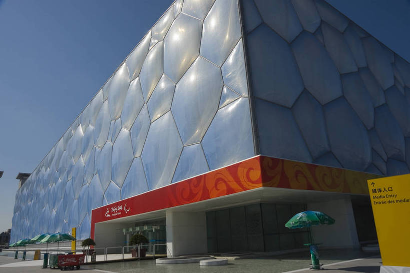 无人,摄影师,体育馆,横图,彩色,室外,白天,锻炼,旅游,快乐,比赛,运动,竞争,城市,建筑,中国,亚洲,壮观,娱乐,现代化,白云,风景,蓝天,阳光,休闲,奥林匹克,奥运,经济,晴天,雄伟,体育运动,摄像师,奥运场馆,体育,健身,奥运会,奥林匹克运动,北京奥运会,水立方,标志性建筑,2008年北京奥运会,bj174