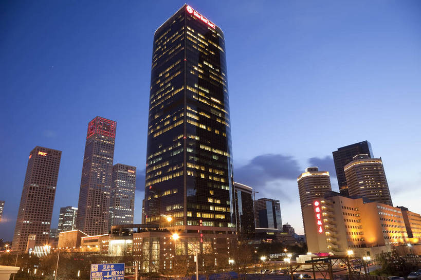 无人,横图,彩色,室外,旅游,城市,大厦,道路,建筑,写字楼,夜景,北京,中国,亚洲,云,楼群,灯光,首都,建筑物,现代化,风景,黄昏,天,经济,早晨,东亚,中华人民共和国,北京市,京,北平,华北地区,商业,傍晚,高层建筑,北京CBD,北京商务中心区,中国北京大北窑,标志性建筑,bj174