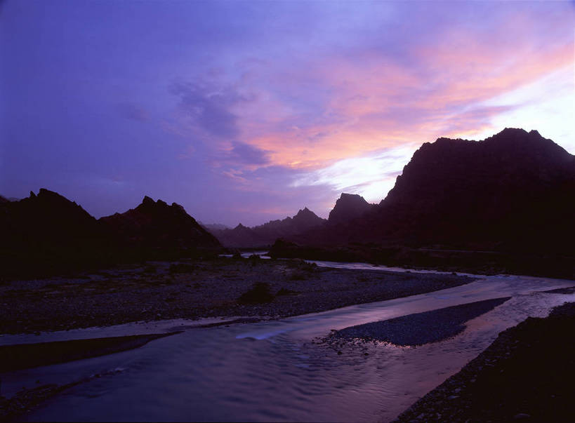 无人,横图,彩色,室外,白天,旅游,度假,美景,名胜古迹,山,山脉,峡谷,标志建筑,地标,建筑,中国,亚洲,遗迹,光影,图片,云,古迹,文物,娱乐,建设,古建筑,风景,天空,自然,群山,享受,休闲,旅游胜地,彩霞,放松,摄影,地理,风光,宁静,自然风光,河谷,剪影,古文明,东亚,纯净,库车,天山大峡谷,新疆,中华人民共和国,新疆维吾尔自治区,西北地区,苍凉,河,阿克苏地区,库车大峡谷,库车县,新,bj174