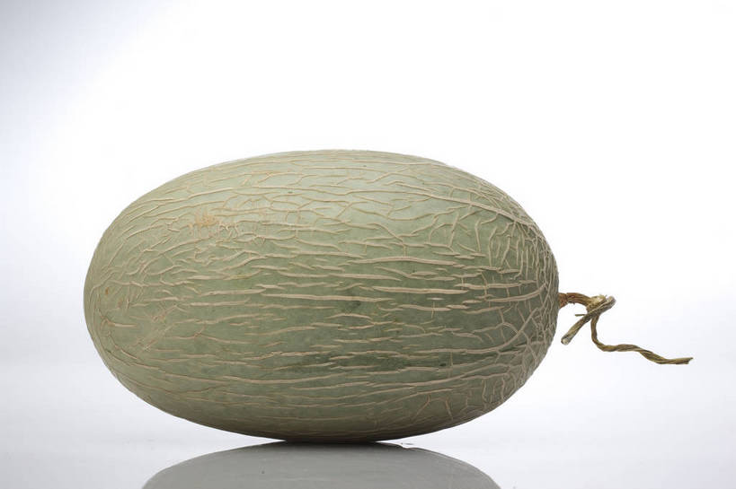 横图,彩色,室内,特写,抠图,白色背景,水果,中国,亚洲,完整,新鲜,图片,纹理,哈密瓜,瓜,美味,食品,甜瓜,营养,食物,一个,绿色,摄影,浅绿色,网纹瓜,甘瓜,无公害,东亚,健康食品,影棚拍摄,长香玉甜瓜,bj174