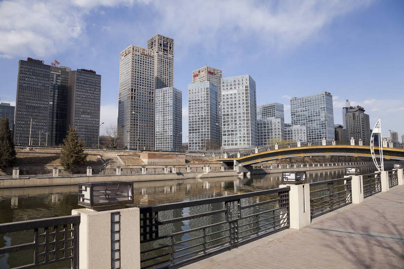 无人,横图,彩色,室外,白天,旅游,办公楼,城市风光,城市,道路,建筑,写字楼,北京,中国,亚洲,图片,河岸,建筑群,桥,首都,辉煌,现代建筑,天空,阳光,旅游胜地,摩天大厦,安静,金融,摄影,经济,文明,中国文化,东亚,发展,中华人民共和国,北京市,京,北平,华北地区,朝阳区,通州区,繁荣,河,马路,旅行,北京CBD,北京商务中心区,中国北京大北窑,建外SOHO,通惠河,bj174