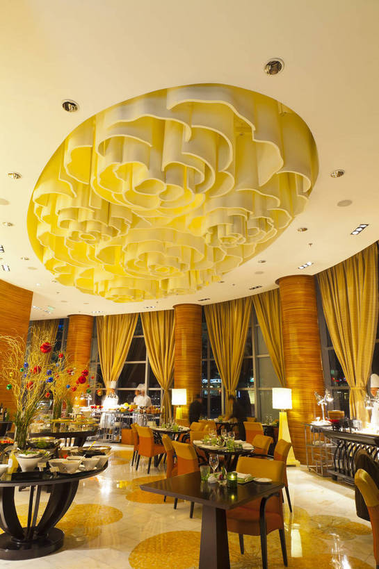 无人,餐厅,竖图,彩色,室内,白天,旅游,餐桌,建筑,酒店,餐具,椅子,北京,中国,图片,美味,食品,豪华,大厅,现代建筑,大堂,食物,摄影,环境,便利,舒适,文明,中国文化,自助餐厅,灯火辉煌,方便,旅行,餐馆,饭店,饭馆,bj174