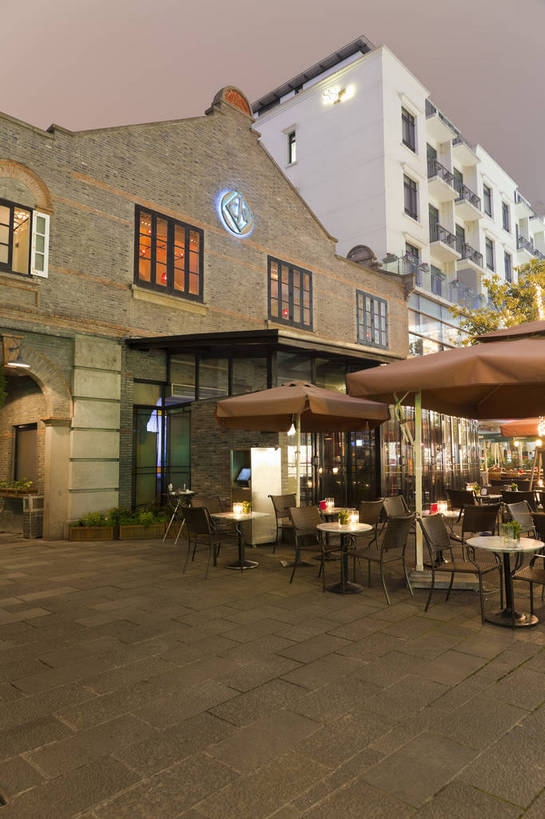 咖啡厅,酒吧,竖图,彩色,室外,旅游,城市风光,城市,建筑,夜景,上海,中国,游客,游人,图片,灯光,辉煌,露天,现代建筑,石库门,地标建筑,休闲,旅游胜地,摄影,生活方式,经济,文明,中国文化,发展,上海新天地,灯火辉煌,民族建筑,繁荣,旅行,bj174