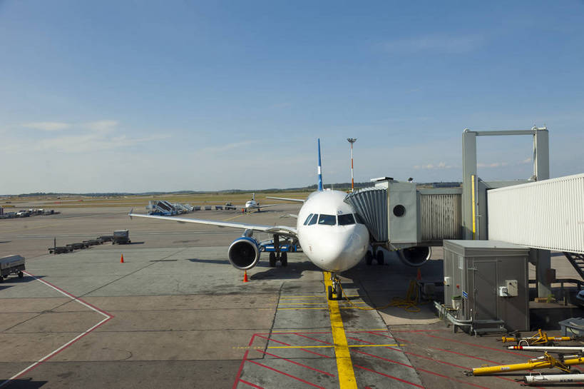 机场,横图,彩色,室外,白天,旅游,城市风光,城市,飞机,建筑,芬兰,游人,图片,辉煌,现代建筑,旅游胜地,摄影,经济,文明,航班,发展,繁荣,赫尔辛基,赫尔辛基万塔机场,旅行,万塔机场,bj174