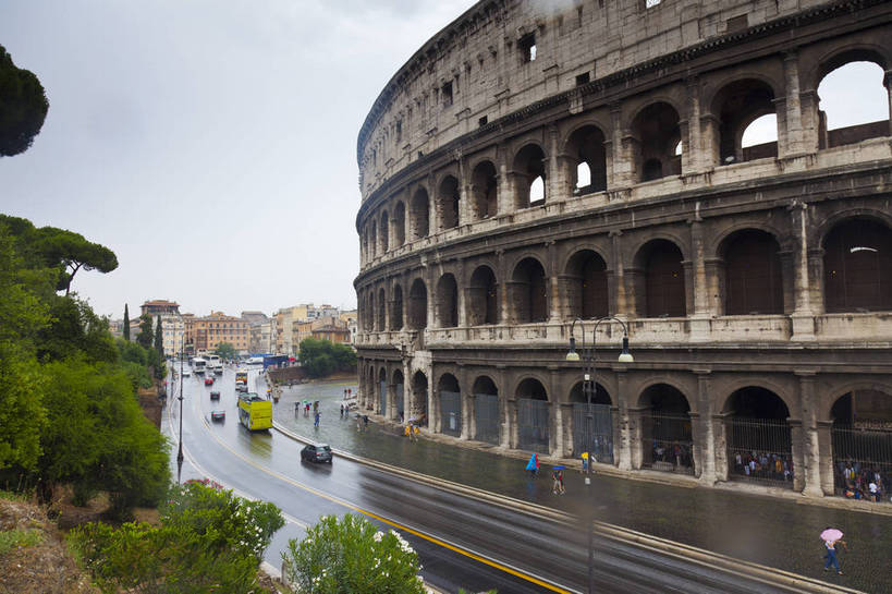 横图,彩色,室外,白天,旅游,度假,名胜古迹,标志建筑,地标,建筑,意大利,欧洲,罗马,遗迹,图片,建筑群,竞技场,首都,古典,古迹,文物,娱乐,建设,古建筑,历史建筑,遗址,地标建筑,享受,休闲,旅游胜地,放松,摄影,拉齐奥,南欧,文明,罗马竞技场,古文明,世界文化遗产,意大利共和国,罗马斗兽场,哥罗塞姆,古罗马圆形大剧场,科洛西姆,罗马大角斗场,罗马圆形竞技场,古代文明,拉齐奥大区,罗马省,旅行,永恒之城,传统文化,bj174