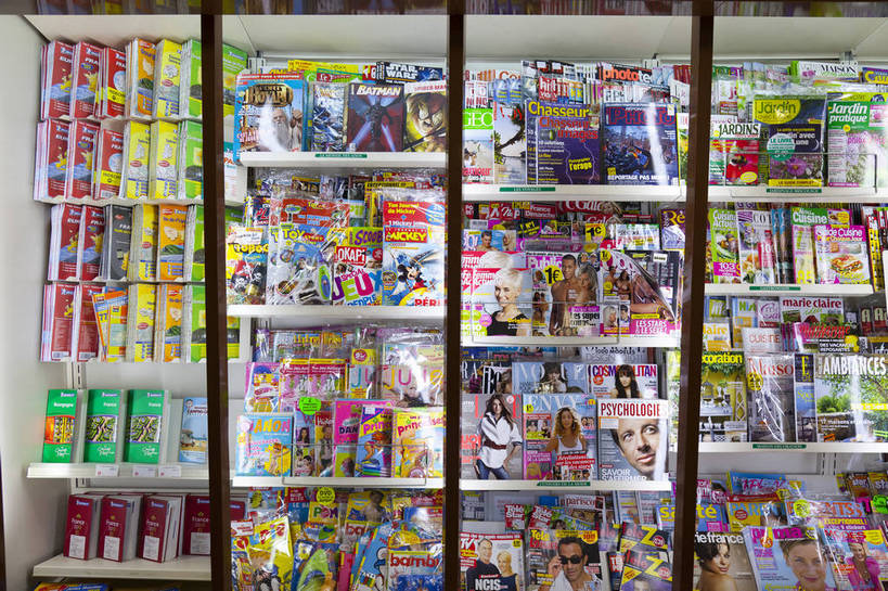 商店,横图,彩色,室内,白天,旅游,城市风光,城市,建筑,法国,游人,商品,图片,辉煌,现代建筑,柜台,旅游胜地,摄影,经济,文明,发展,繁荣,旅行,bj174