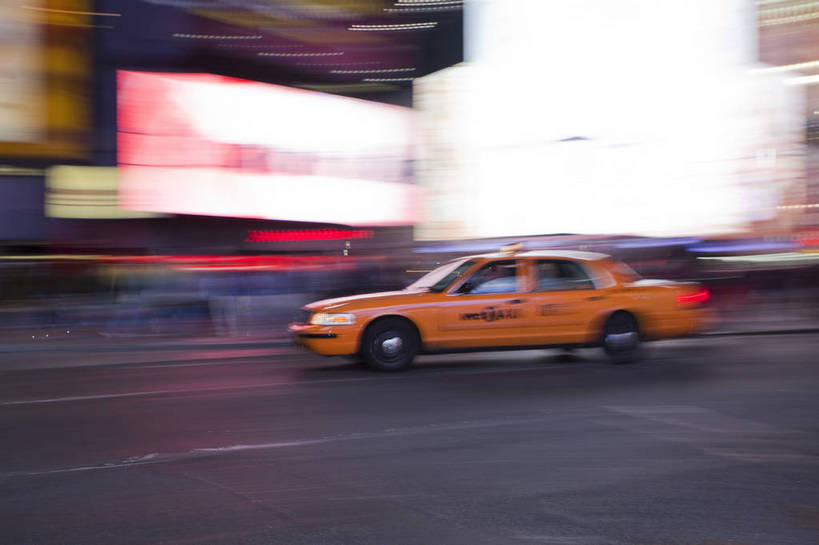 广场,横图,彩色,室外,特写,旅游,办公楼,美景,城市风光,城市,道路,建筑,街道,路,霓虹灯,商场,夜景,公路,出租车,纽约,美国,游人,光影,广告牌,图片,景观,灯光,曼哈顿,交通,辉煌,现代建筑,旅游胜地,摩天大厦,景色,摄影,时代广场,文明,动态,发展,灯火辉煌,繁荣,马路,旅行,购物中心,bj174