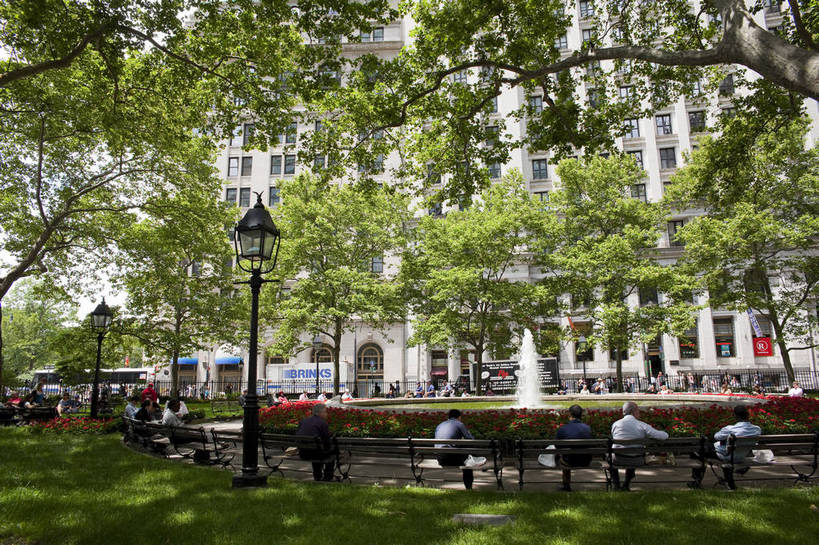 横图,彩色,室外,白天,旅游,办公楼,美景,城市风光,城市,道路,建筑,街道,路,公路,纽约,美国,游客,图片,景观,建筑群,曼哈顿,交通,辉煌,现代建筑,旅游胜地,摩天大厦,景色,摄影,文明,商务中心,金融中心,发展,繁荣,马路,旅行,bj174