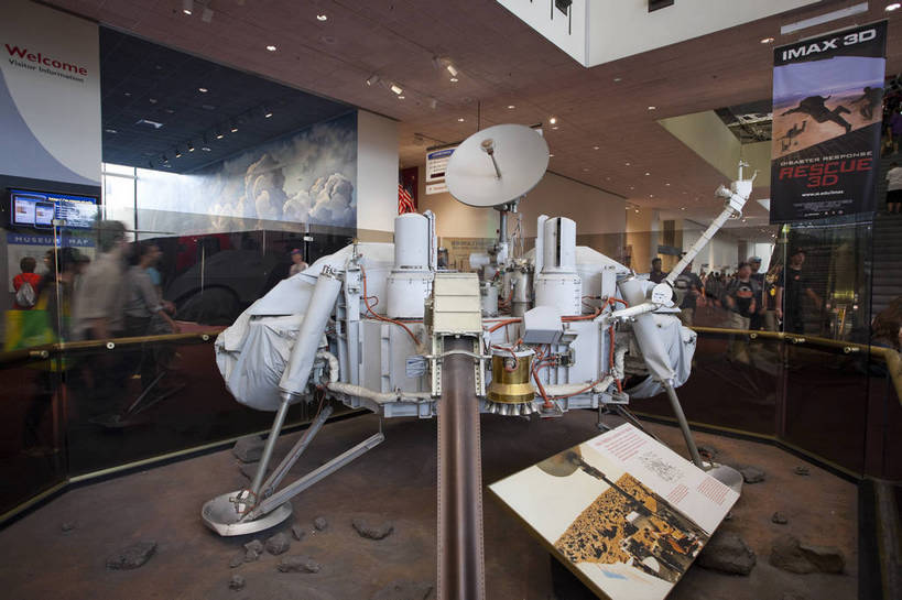 博物馆,横图,彩色,室内,特写,白天,旅游,火箭,航天,科技,建筑,华盛顿,美国,游客,科学,图片,辉煌,设备,航空,现代建筑,旅游胜地,摄影,文明,细节,发展,繁荣,航天器,国家航空航天博物馆,试验,旅行,bj174