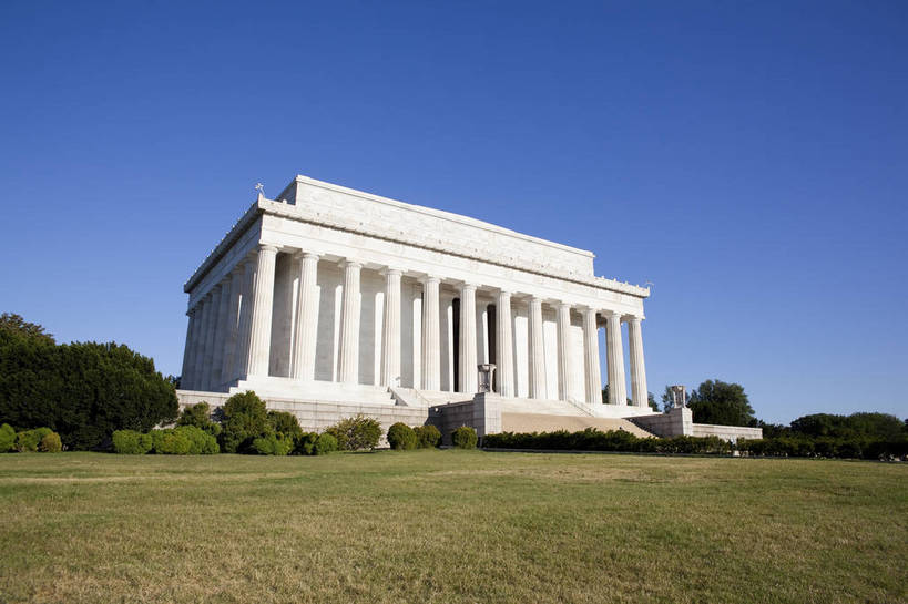 无人,横图,彩色,室外,白天,旅游,度假,草坪,名胜古迹,树林,城市风光,标志建筑,城市,地标,建筑,华盛顿,美国,遗迹,图片,辉煌,古迹,文物,娱乐,建设,古建筑,现代建筑,天空,绿地,地标建筑,享受,休闲,旅游胜地,放松,摄影,纪念堂,文明,林肯纪念堂,古文明,发展,繁荣,旅行,bj174