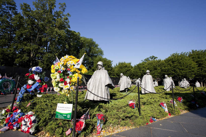 无人,公园,横图,彩色,室外,白天,旅游,度假,草坪,名胜古迹,树林,城市风光,标志建筑,城市,地标,建筑,雕塑,华盛顿,美国,遗迹,雕像,图片,纪念碑,辉煌,古迹,文物,娱乐,建设,古建筑,现代建筑,天空,绿地,享受,休闲,旅游胜地,放松,摄影,纪念,文明,古文明,发展,繁荣,朝鲜战争纪念碑,旅行,朝鲜战争,bj174