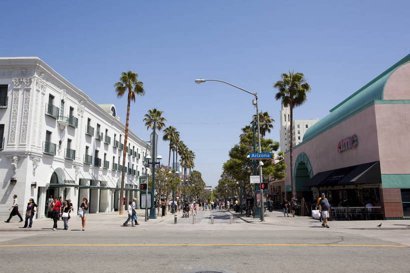 商店,横图,彩色,室外,白天,旅游,美景,城市风光,步行街,城市,道路,建筑,街道,路,公路,美国,游客,花坛,图片,景观,交通,辉煌,现代建筑,商业街,旅游胜地,景色,摄影,风光,北美,北美洲,文明,加利福尼亚,美洲,发展,加州,洛杉矶,加利福尼亚州,金州,黄金州,北亚美利加洲,亚美利加洲,圣塔莫尼卡,繁荣,天使之城,马路,旅行,美利坚合众国,bj174