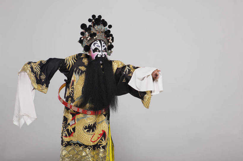中年人,一个人,演员,横图,彩色,白色背景,正面,化妆,北京,中国,亚洲,仅一个人,表演,艺术,造型,鲜艳,头饰,图片,注视,文化,脸谱,观察,看,站着,表情,展示,姿势,摄影,服饰,观看,功夫,动作,察看,关注,中国文化,戏剧,民族服饰,演出服,京剧,东亚,戏曲,国粹,官员,男人,中年男性,中国人,半身,影棚拍摄,化装,中国戏曲,传统文化,丞相,舞台妆,角色,花脸,净,bj174