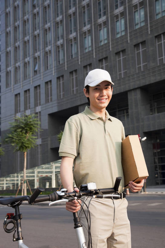 东方人,站,微笑,竖图,彩色,室外,白天,正面,商务,时尚,智慧,成功,职员,建筑,写字楼,自行车,北京,中国,仅一个人,图片,职业装,现代,现代建筑,工人,快递员,职业,商务楼,成熟,自信,摄影,青春,工作装,送货,精明,聪明,男人,男性,年轻男性,亚洲人,中国人,年轻人,白领,商人,上班族,员工,半身,愉快,匠人,劳动者,体力工,金融街,白领阶层,办公室职员,bj174