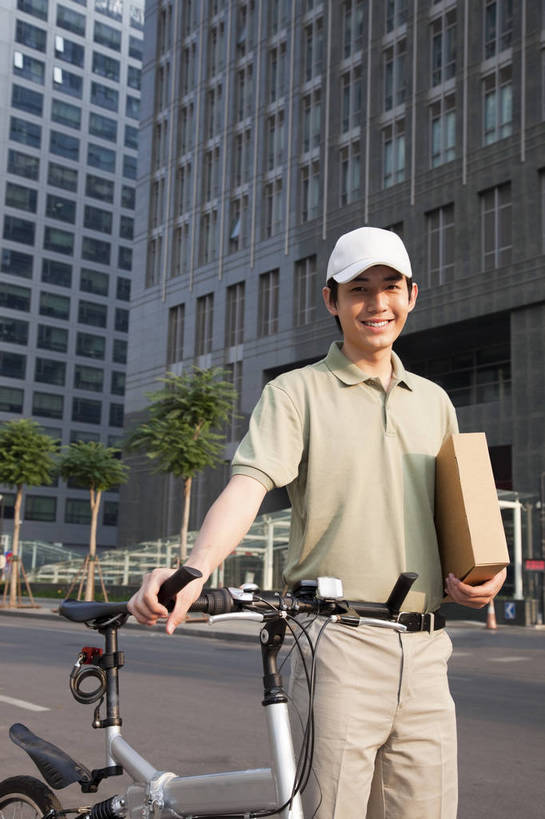 东方人,站,微笑,竖图,彩色,室外,白天,正面,商务,时尚,智慧,成功,职员,建筑,写字楼,自行车,北京,中国,仅一个人,图片,职业装,现代,现代建筑,工人,快递员,职业,商务楼,成熟,自信,摄影,青春,工作装,送货,精明,聪明,男人,男性,年轻男性,亚洲人,中国人,年轻人,白领,商人,上班族,员工,半身,愉快,匠人,劳动者,体力工,金融街,白领阶层,办公室职员,bj174