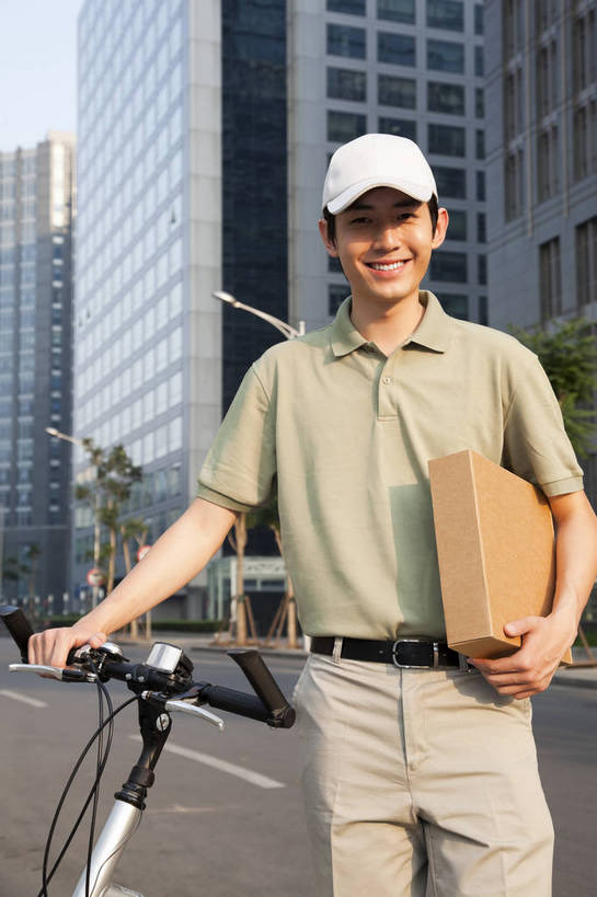 东方人,站,微笑,竖图,彩色,室外,白天,正面,商务,时尚,智慧,成功,职员,建筑,写字楼,自行车,北京,中国,仅一个人,图片,职业装,现代,现代建筑,工人,快递员,职业,商务楼,成熟,自信,摄影,青春,工作装,送货,精明,聪明,男人,男性,年轻男性,亚洲人,中国人,年轻人,白领,商人,上班族,员工,半身,愉快,匠人,劳动者,体力工,金融街,白领阶层,办公室职员,bj174