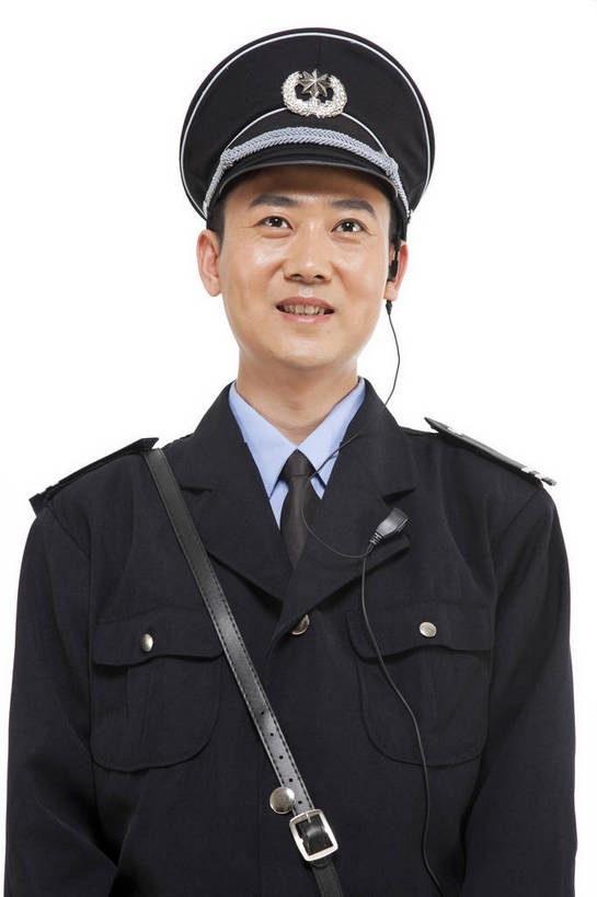 东方人,中年人,站,竖图,彩色,室内,白天,白色背景,正面,商务,时尚,智慧,安全,成功,职员,北京,中国,仅一个人,正装,工作,图片,职业装,现代,工人,职业,成熟,自信,摄影,青春,巡逻,手电筒,精明,保卫,聪明,男人,男性,年轻男性,亚洲人,中国人,年轻人,白领,保安,商人,上班族,员工,半身,影棚拍摄,愉快,匠人,劳动者,体力工,白领阶层,办公室职员,bj174