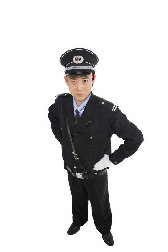 东方人,中年人,站,竖图,彩色,室内,白天,白色背景,侧面,商务,时尚,智慧,安全,成功,职员,北京,中国,仅一个人,正装,工作,图片,职业装,现代,工人,职业,成熟,自信,摄影,青春,巡逻,精明,保卫,聪明,男人,男性,年轻男性,亚洲人,中国人,年轻人,白领,保安,商人,上班族,员工,全身,影棚拍摄,愉快,匠人,劳动者,体力工,白领阶层,办公室职员,bj174
